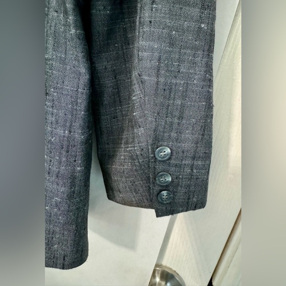 The Regalia Collection Ladies Suit - Picture 6 of 16